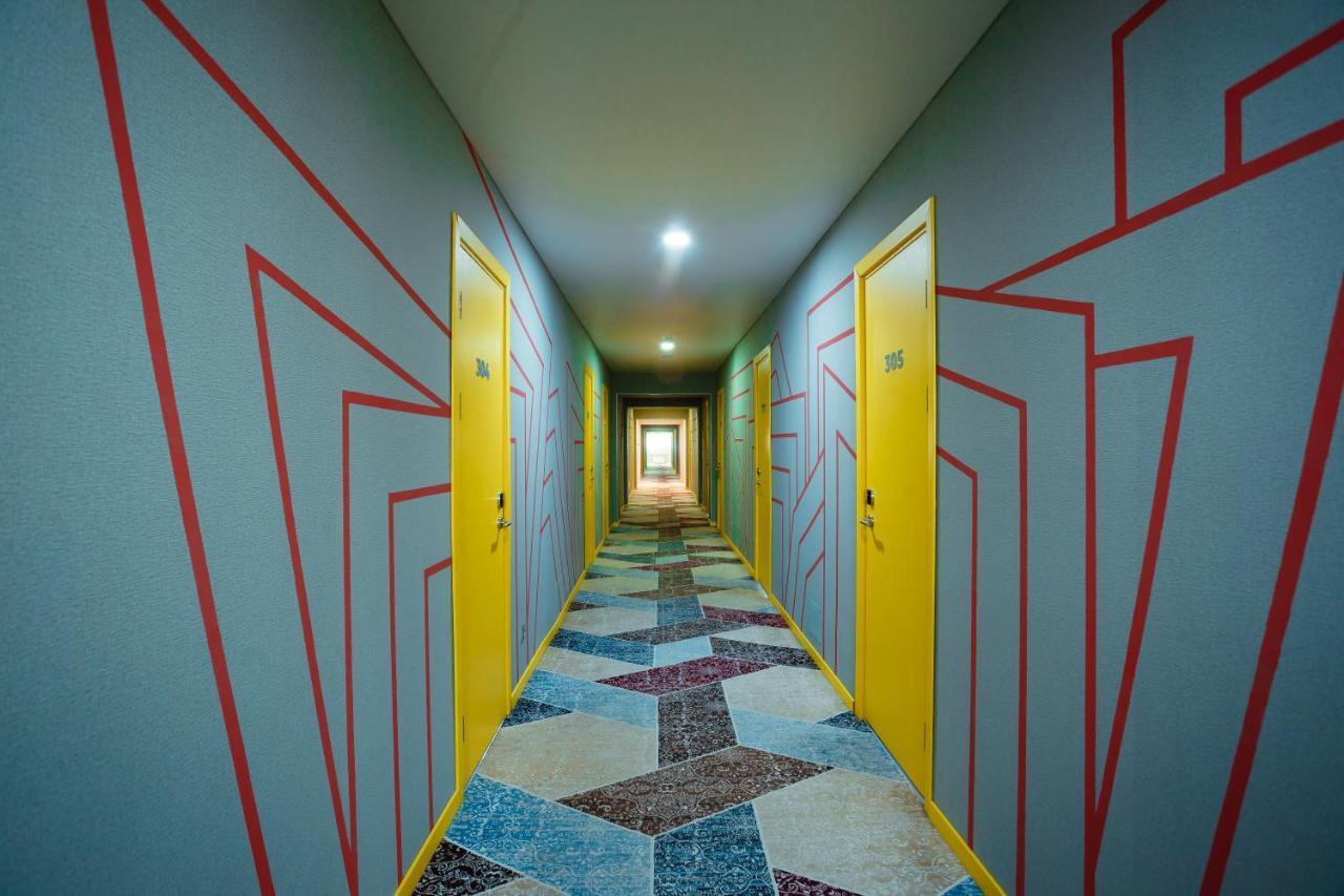 City Hotel Sjymkent Exteriör bild