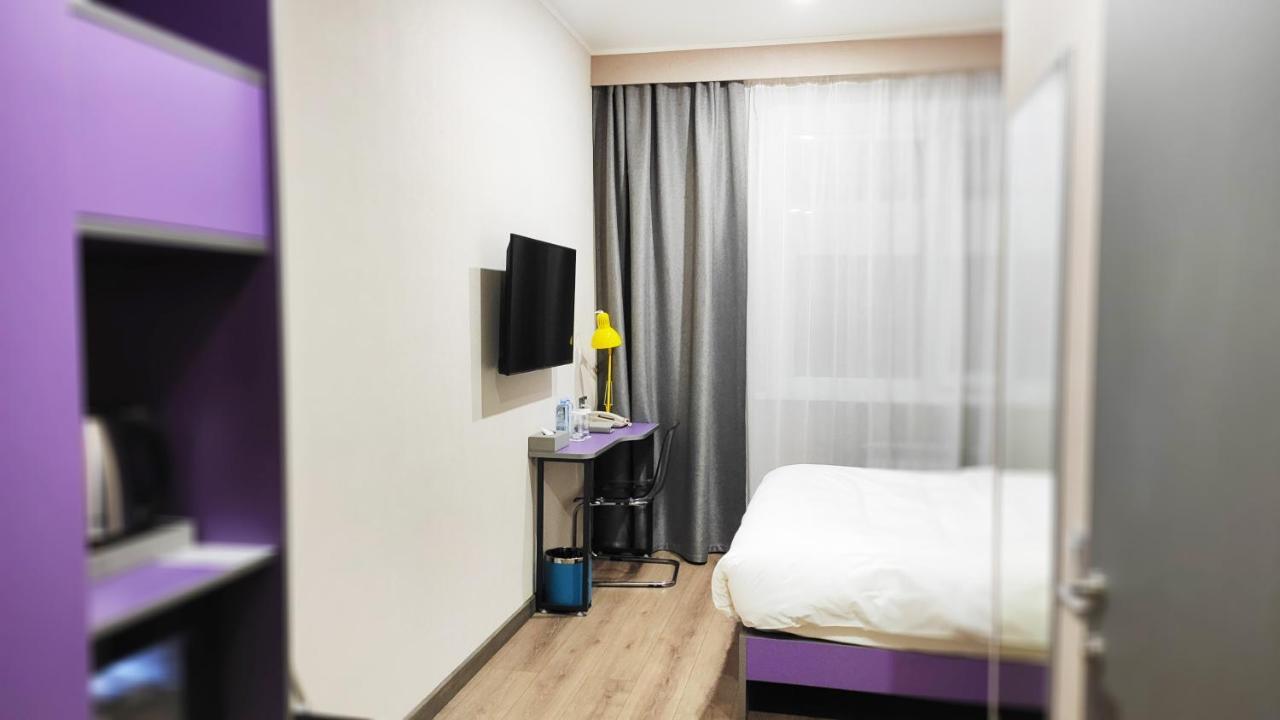 City Hotel Sjymkent Exteriör bild